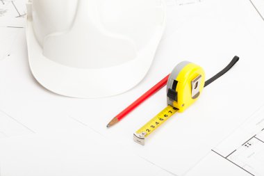 Kalem ve ölçü birimi teyp - beyaz inşaat kask kapatmak ateş studio