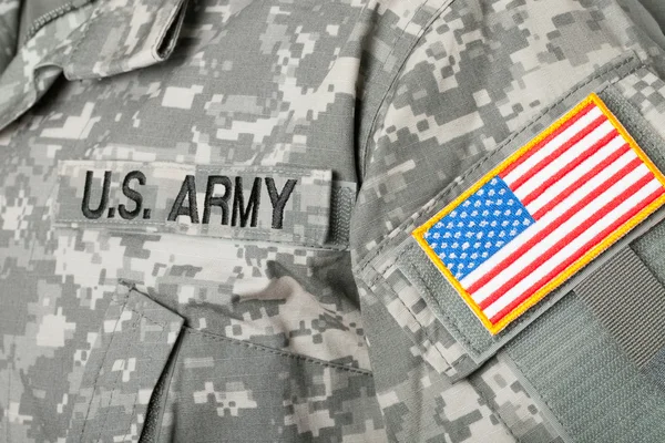 Nos sinalizar e remendo do exército dos EUA em uniforme militar — Fotografia de Stock
