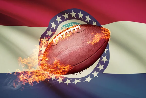 Pallone football americano con bandiera sul backround serie - missouri — Foto Stock