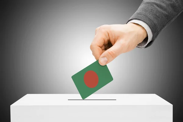 Voting concept - Male inserting flag into ballot box - Bangladesh — Stock Photo, Image