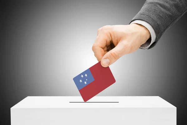 Voting concept - Male inserting flag into ballot box - Samoa — Stock Photo, Image