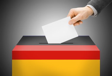 Oylama kavramı - oy sandığı ulusal bayrak renkleri - Almanya boyalı