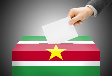 Oylama kavramı - oy sandığı ulusal bayrak renkleri - Surinam boyalı