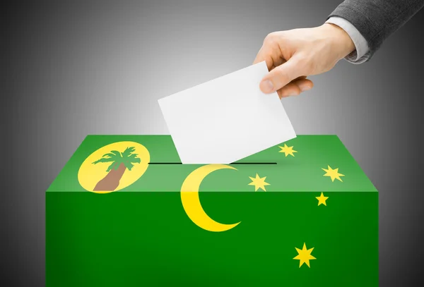 Koncepcja głosowania - urny pomalowane w kolorach flagi narodowej - Wyspy Kokosowe (kokosowe) — Zdjęcie stockowe