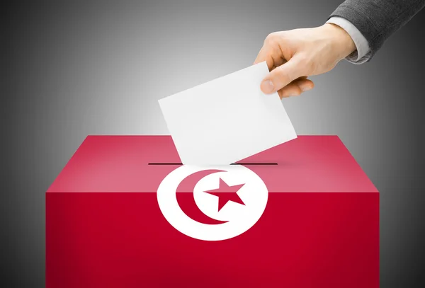 Koncepcja głosowania - urny pomalowane w kolorach flagi narodowej - Tunezja — Zdjęcie stockowe