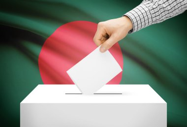 Oylama kavramı - arka plan üzerinde ulusal bayrak ile oy sandığı - Bangladeş