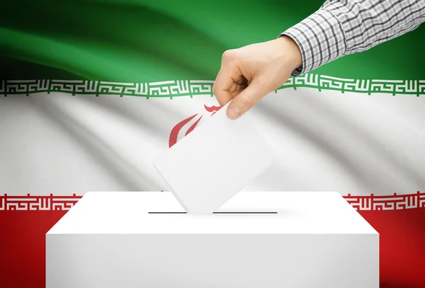 Voto concetto - urna con la bandiera nazionale su priorità bassa - Iran — Foto Stock