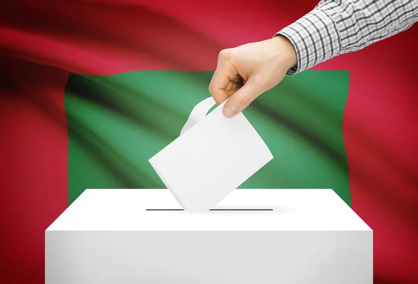 Voting concept - Ballot box with national flag on background - Maldives — Stock Photo, Image