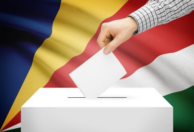 Oylama kavramı - arka plan üzerinde ulusal bayrak ile oy sandığı - Seyşeller