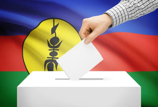 Abstimmung der Konzept - Urne mit Nationalflagge auf Hintergrund - Neukaledonien — Stockfoto