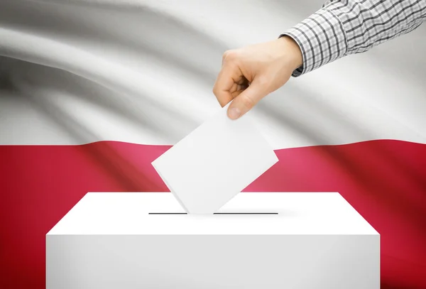 Voto concepto - urna con la bandera nacional de fondo - Polonia — Foto de Stock