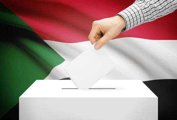 Concept - urne avec drapeau national sur fond - Soudan de vote — Photo