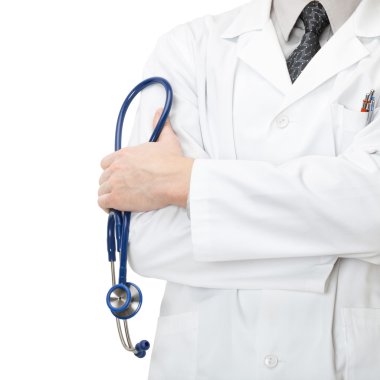 Doktor bir stetoskop ve elleri ile onun önünde - tıbbi yardım kavramı geçti