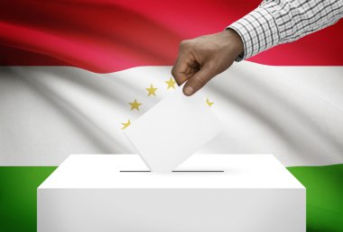 Arka plan - Tacikistan Ulusal bayrağını ile oy sandığı