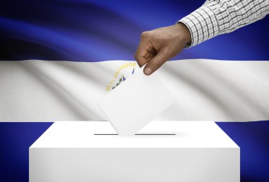 Arka plan - El Salvador Ulusal bayrağını ile oy sandığı