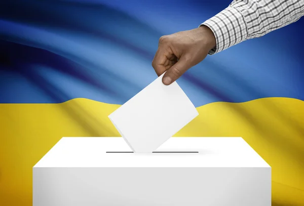 Hlasovací políčko s národní vlajkou na pozadí - Ukrajina — Stock fotografie