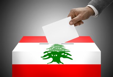 Oy sandığı ulusal bayrak renkleri - Lübnan boyalı