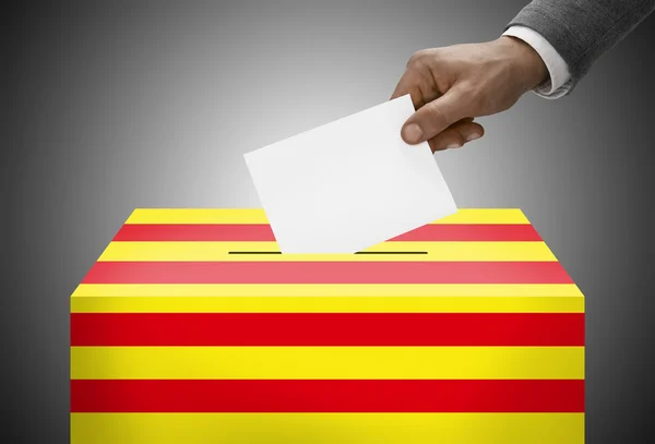 Ballot box painted into national flag colors - Catalonia - Catalan — Stock Photo, Image