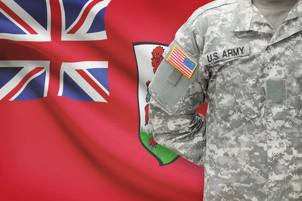 American soldier with flag on background - Bermuda — Stock Photo, Image