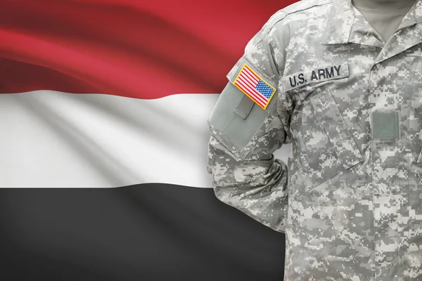 Soldato americano con la bandierina su priorità bassa - Yemen — Foto Stock
