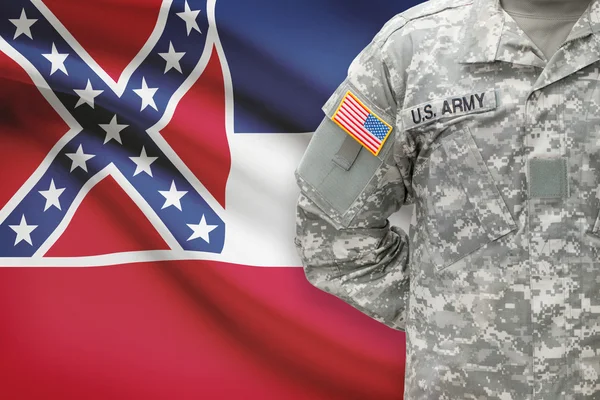 Amerikanischer Soldat mit uns Zustand-Markierungsfahne auf Hintergrund - Mississippi — Stockfoto