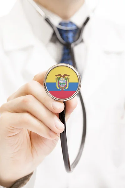 Bandera nacional en la serie conceptual de estetoscopio - Ecuador — Foto de Stock