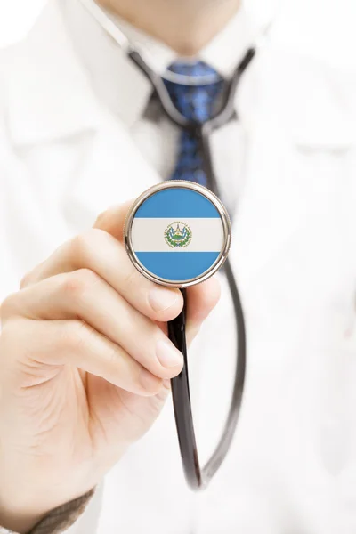 国旗上的听诊器概念系列-萨尔瓦多 — 图库照片