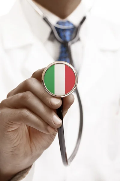 Stéthoscope avec série conceptuelle des drapeaux nationaux - Italie — Photo