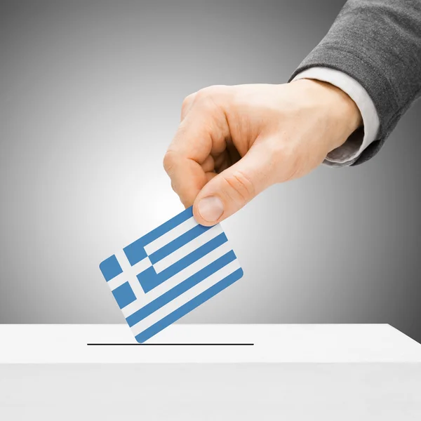 투표 개념-투표 상자에 남성 삽입 플래그-그리스 — 스톡 사진