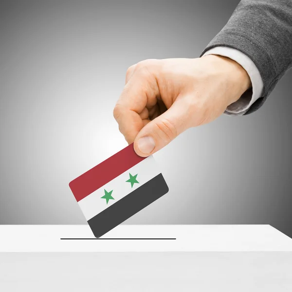 Voting concept - Male inserting flag into ballot box - Syria — Stock Photo, Image