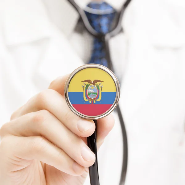 聴診器概念シリーズ - エクアドルの国旗 — ストック写真