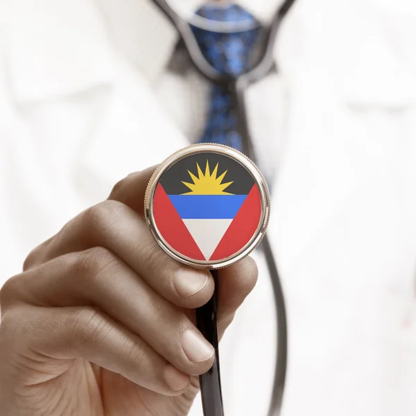 Estetoscopio con serie conceptual de bandera nacional - Antigua y B — Foto de Stock