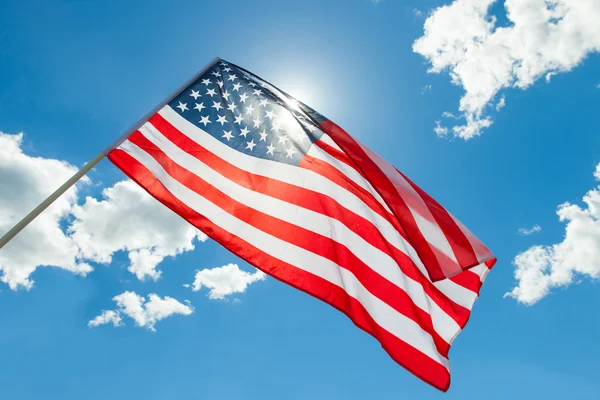 Bandera de Estados Unidos con las nubes - dispara al aire libre — Foto de Stock