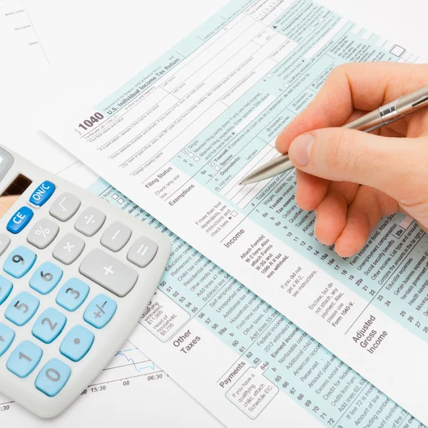 Filling out 1040 US Tax Form — Stock Photo, Image