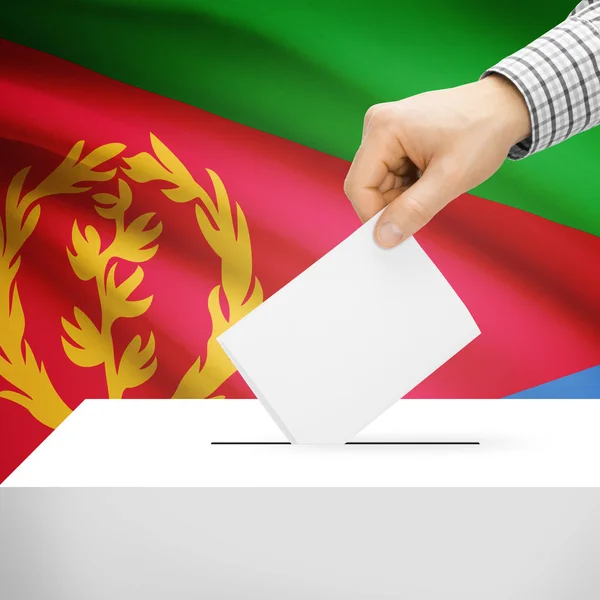 Valurnan med nationella flagga på bakgrund - Eritrea — Stockfoto