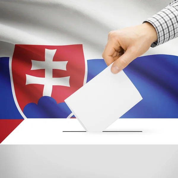 Stembus met nationale vlag op achtergrond - Slowakije — Stockfoto