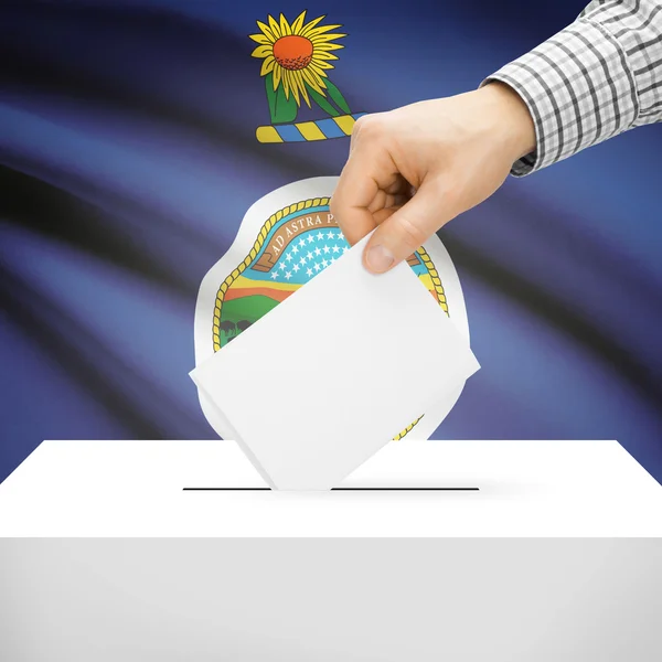 私たちと投票箱状態背景 - カンザスの旗 — ストック写真