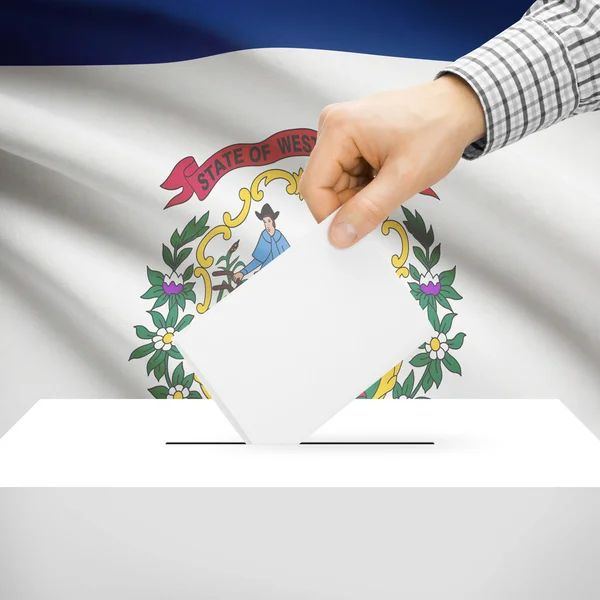 Scatola di scheda elettorale con noi dichiari la bandierina su priorità bassa - West Virginia — Foto Stock