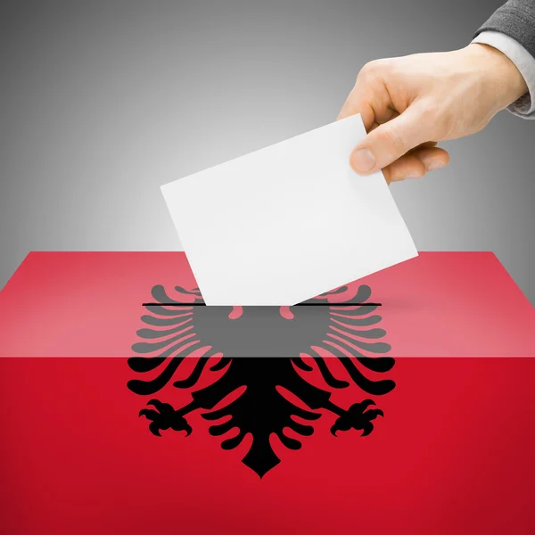 Ballot box painted into national flag - Albania — Stock Photo, Image