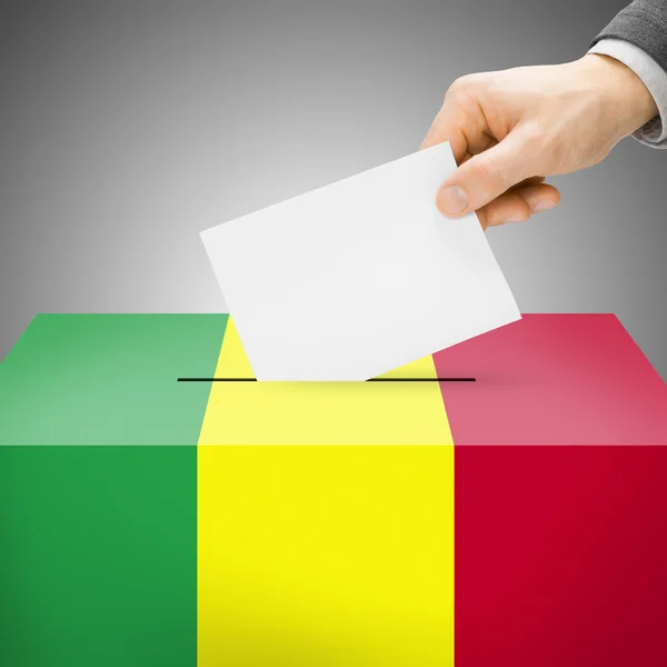 投票箱绘成国旗-马里 — 图库照片