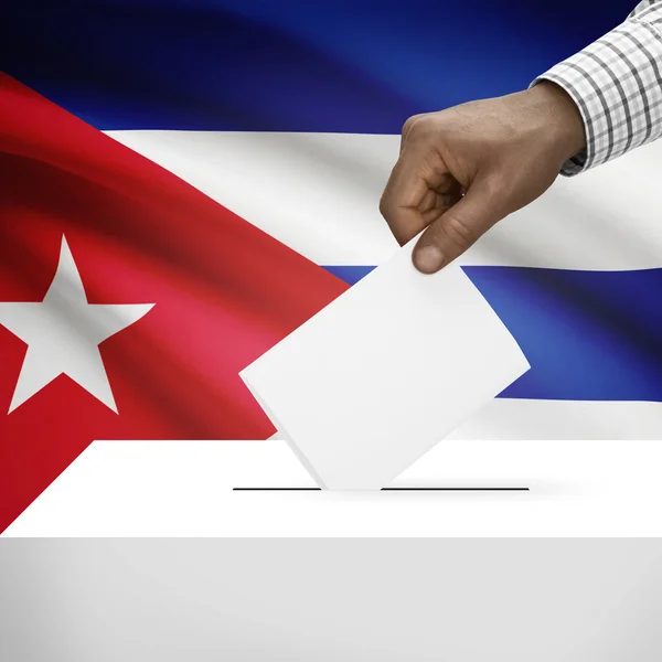 Urne mit Nationalflagge auf Hintergrund-Serie - Kuba — Stockfoto