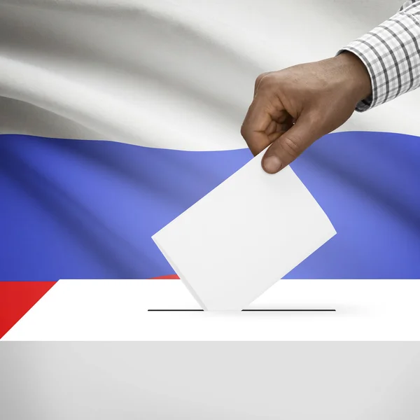 Hlasovací políčko s státní vlajka v pozadí řady - Rusko — Stock fotografie