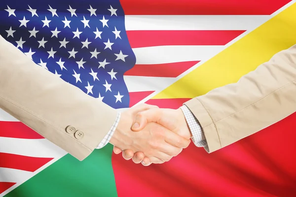 Unternehmer-Handshake - USA und Benin — Stockfoto