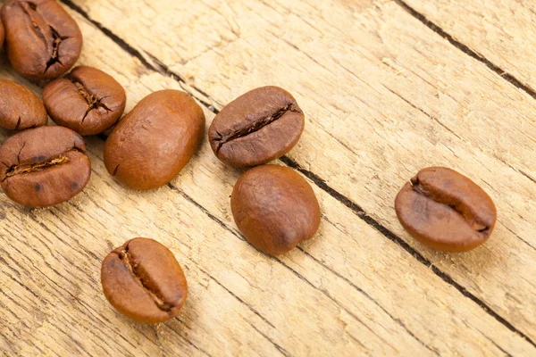 Close up shot of bunch of roasted coffee beans — Stock Photo, Image