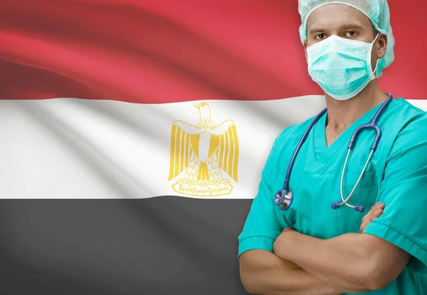 Χειρουργός με σημαία επάνω σε φόντο σειρά - Αίγυπτος — Φωτογραφία Αρχείου