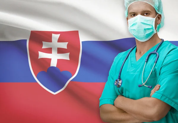 Chirurgo con la bandierina sulla serie della priorità bassa - Slovacchia — Foto Stock