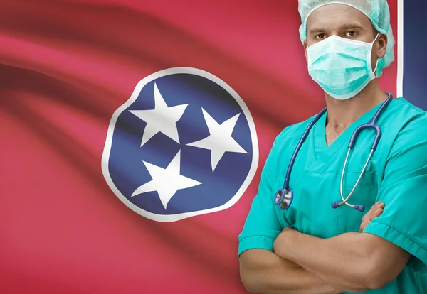 Surgeon with US states flags on background series - Tennessee — Stock Photo, Image