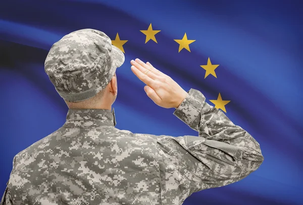 Żołnierz w kapeluszu w obliczu serii flagi narodowej - Unia Europejska - UE — Zdjęcie stockowe
