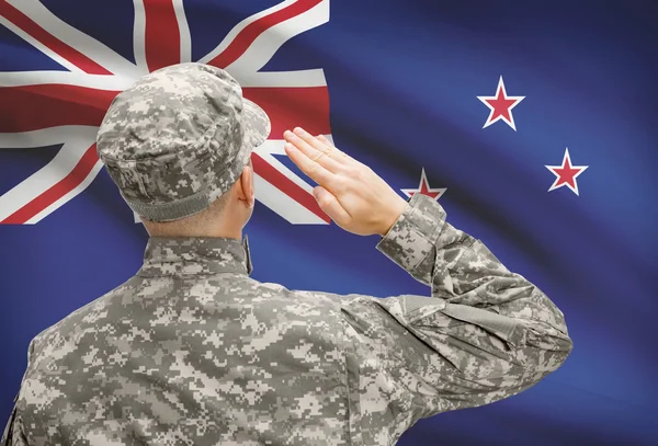 Soldado em chapéu virado para a série de bandeira nacional - Nova Zelândia — Fotografia de Stock