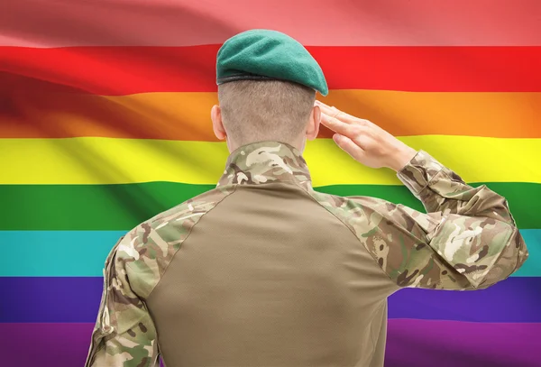 Nationale militaire troepen met vlag op achtergrond conceptuele serie - Lgbt-mensen — Stockfoto